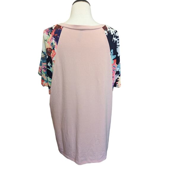 Lily Pad Pink V-Neck Blouse with Floral Sleeves Size 2XL - Picture 5 of 7